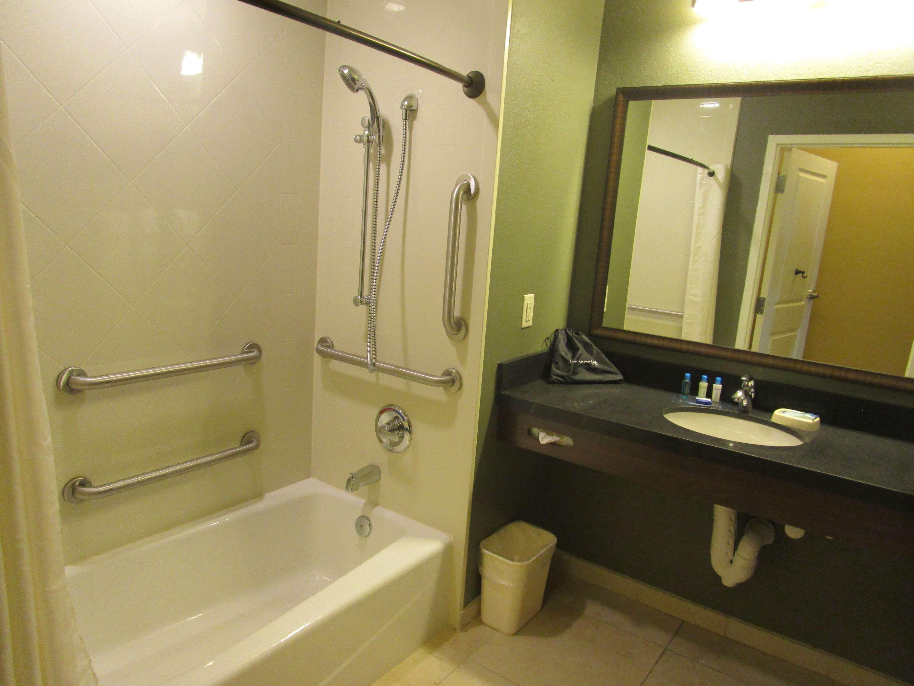 Best Western Plus Hudson Hotel & Suites Buitenkant foto