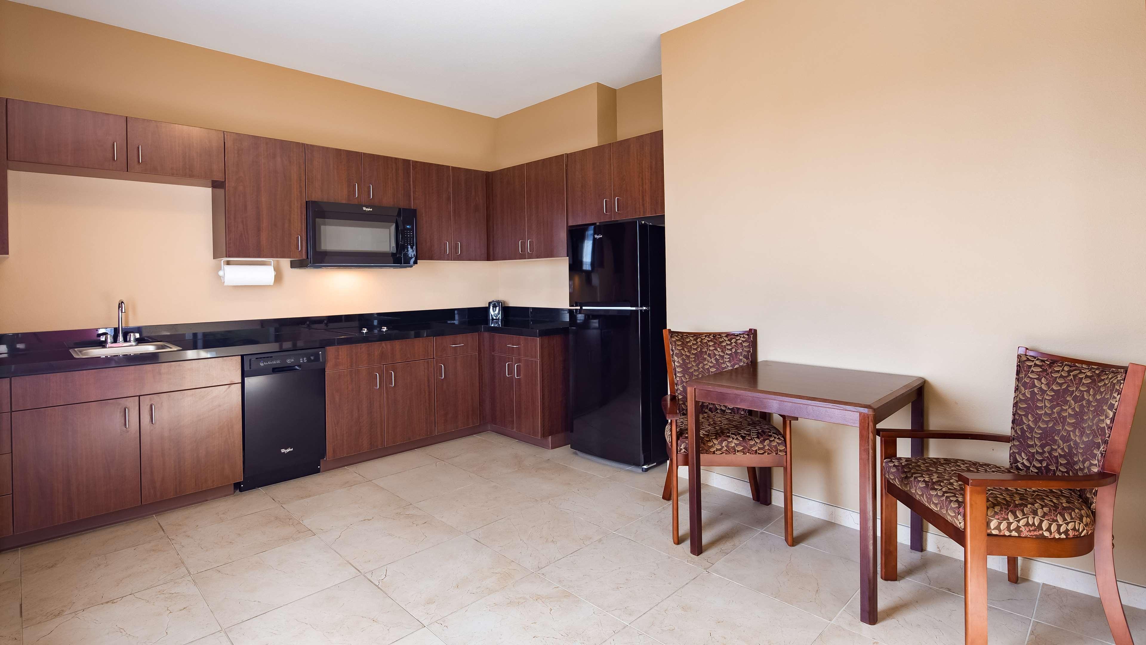 Best Western Plus Hudson Hotel & Suites Buitenkant foto