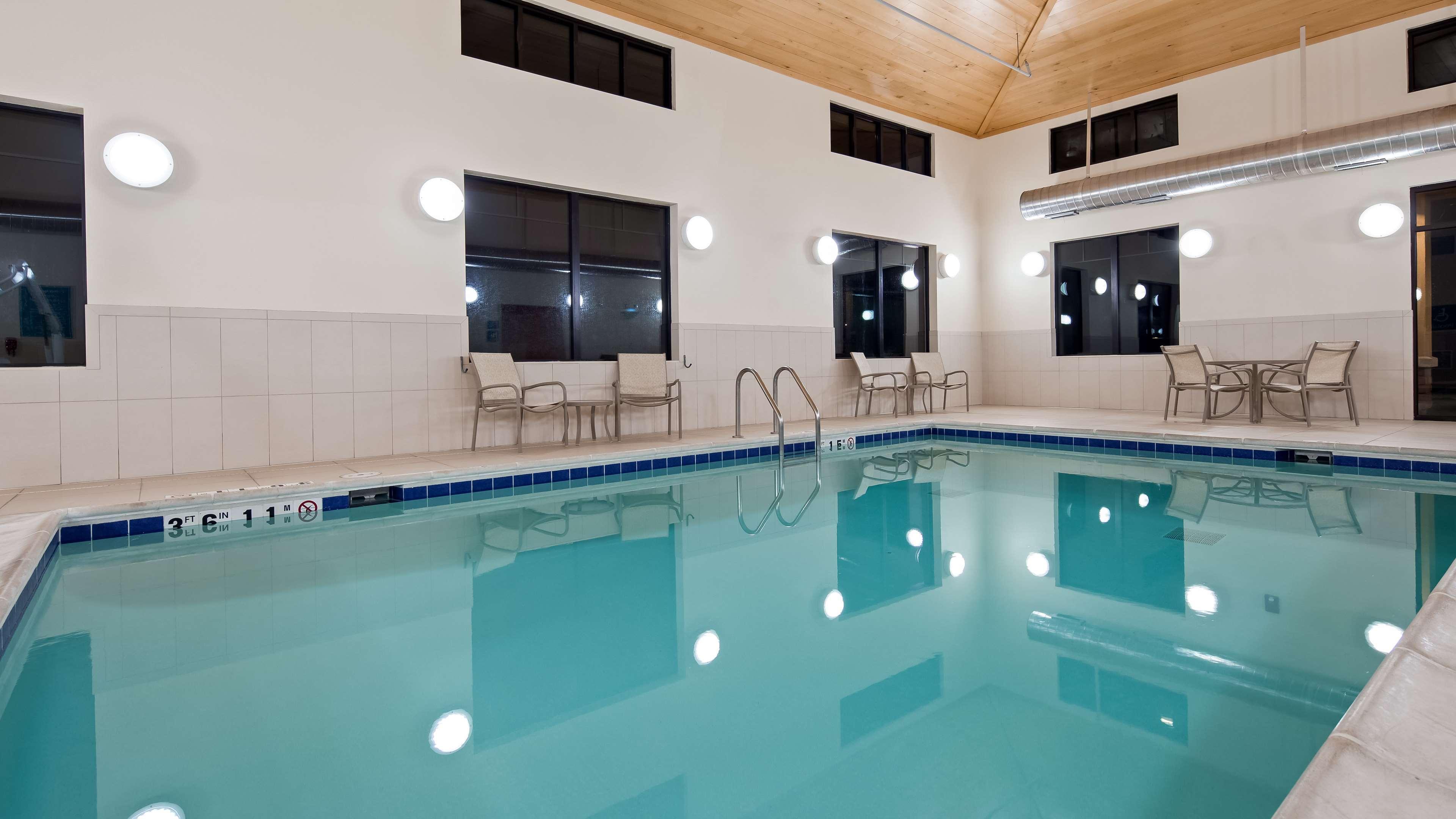 Best Western Plus Hudson Hotel & Suites Buitenkant foto