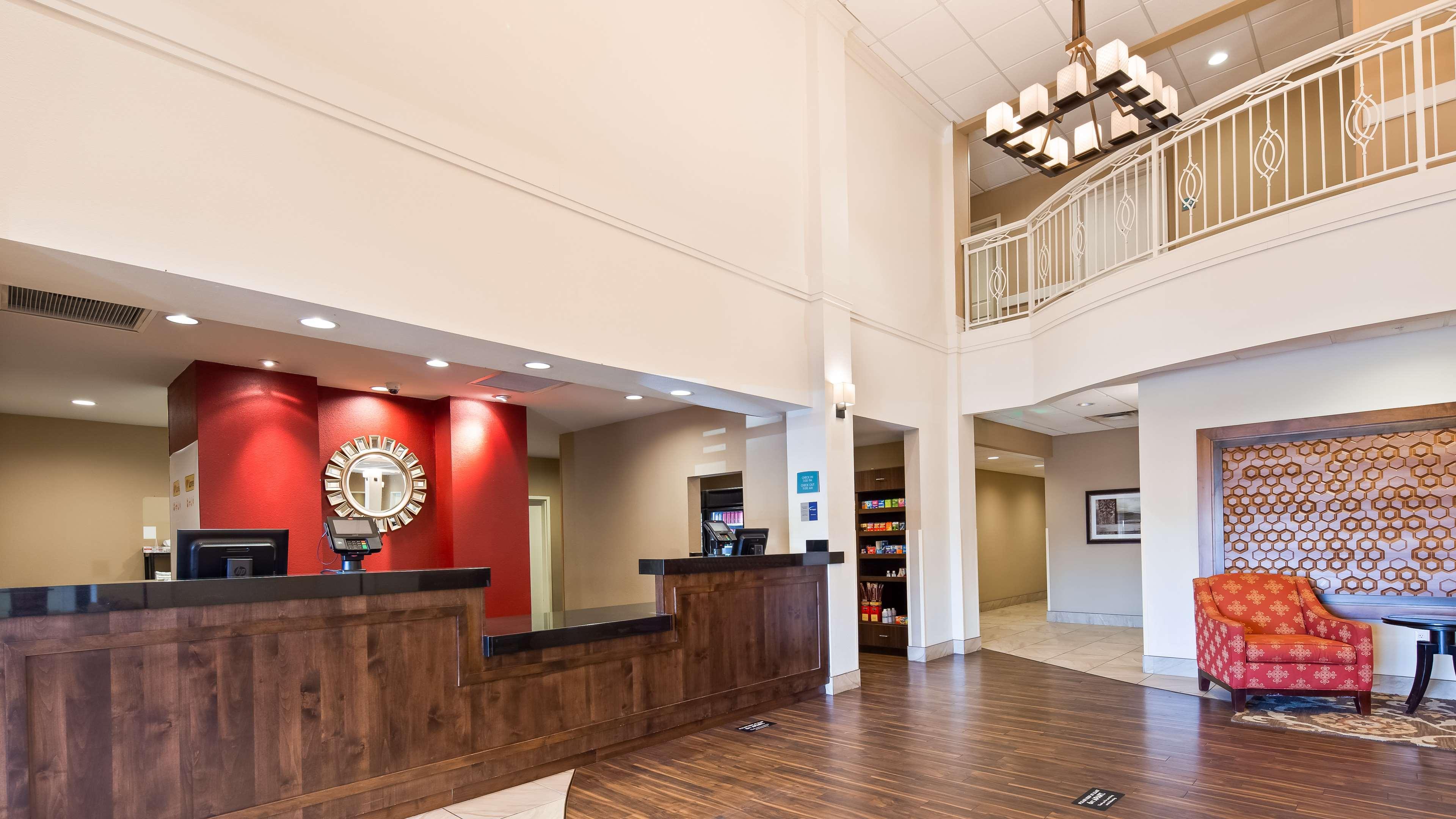 Best Western Plus Hudson Hotel & Suites Buitenkant foto